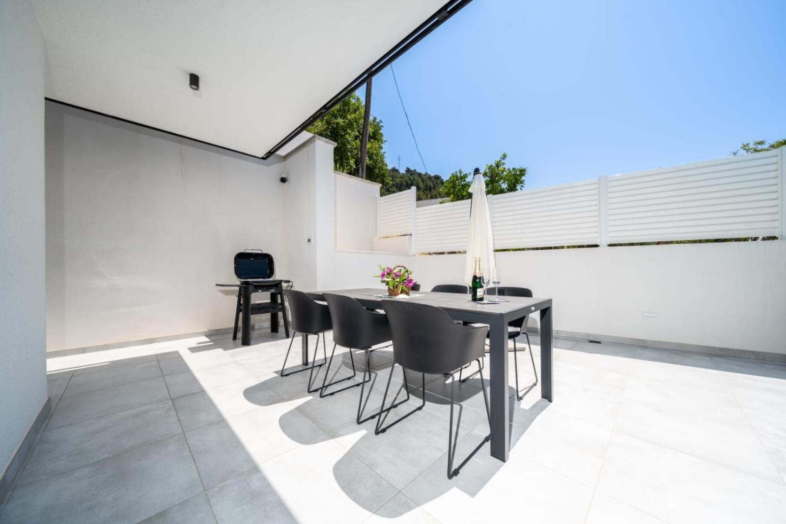Apartment Andro Ii